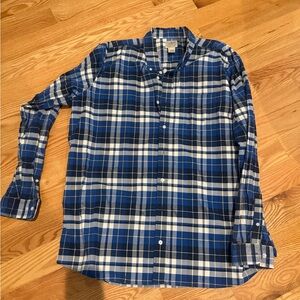 L.L. Bean Blue and White Casual Button Down Shirt